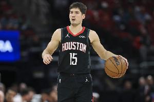 填满数据栏！谢泼德15中6拿到17分3板3助1断1帽 4次失误有点多